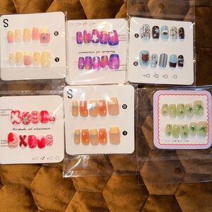 Press On Nails Set or 6 size small bundle